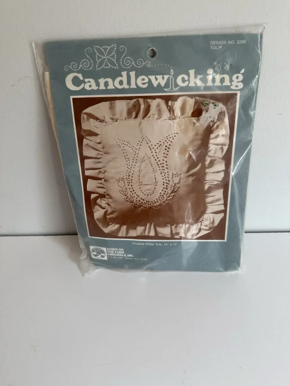 Vintage Down on the Farm Candlewick Kit Tulip Flower Pillow New in Package #2280